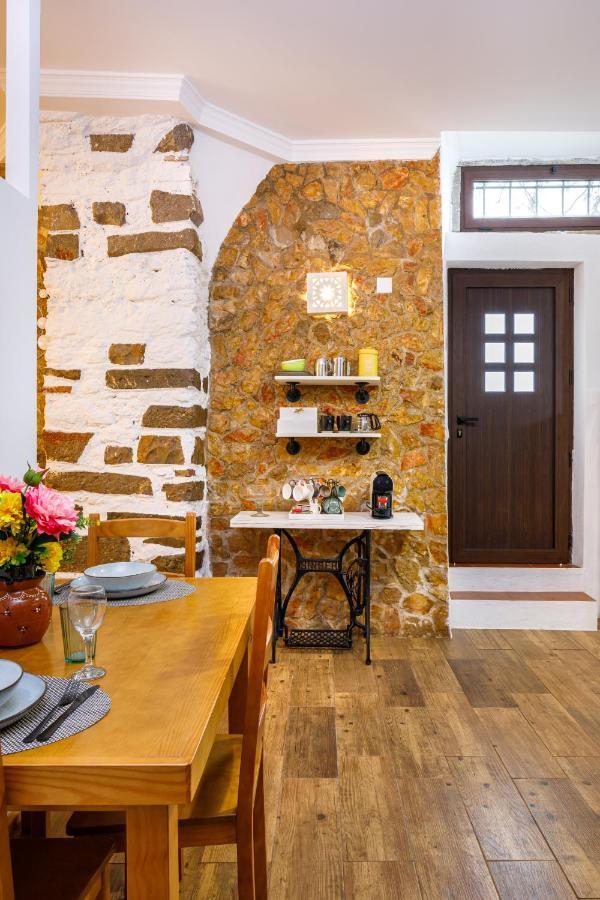 Galeria Guesthouse تافيرا المظهر الخارجي الصورة